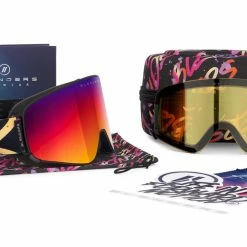 Blenders Eyewear Mo Heat | Aura -Blenders Shop BLNDRS AuraMoHeat GroupShot PDP