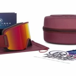 Blenders Eyewear Red Mamba | Lunar 11 Blenders Eyewear Red Mamba | Lunar -Blenders Shop BLNDRS LunarRedMamba GroupShot PDP