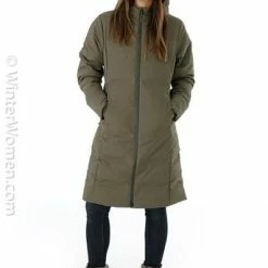 Blenders Shop -Blenders Shop fw2021 patagonia womensjacksonglacierparka basingreen modelf