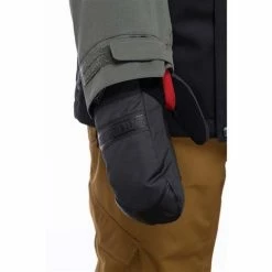 686 Men's GEO Insulated Jacket -Blenders Shop fw23 686 mensgeoinsulatedjacket goblingreencolorblock 17