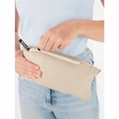 Marmot Women's Highlander Jacket -Blenders Shop fw23 marmot womenshighlanderjacket sandbarpapyrus 4