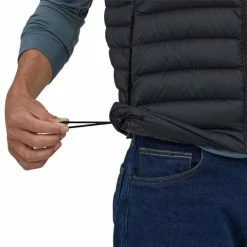 Patagonia Men's Down Sweater Vest -Blenders Shop pat 84623 blk model3