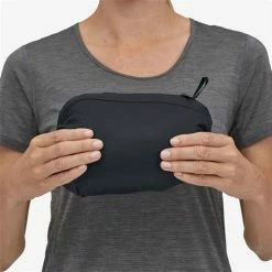 Patagonia Women's Down Sweater Hoody 22 Patagonia Women's Down Sweater Hoody -Blenders Shop pat 84712 blk model5